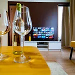Feel Home Central Luxury By Gozsdu And Synagogue # Ac